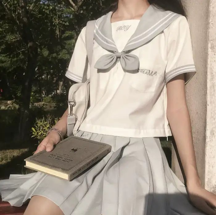 女人之湖封面